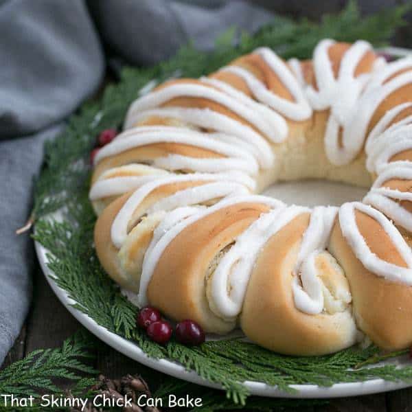 Cream Cheese Tea Roll | An easy brunch treat that's certain to be a hit!