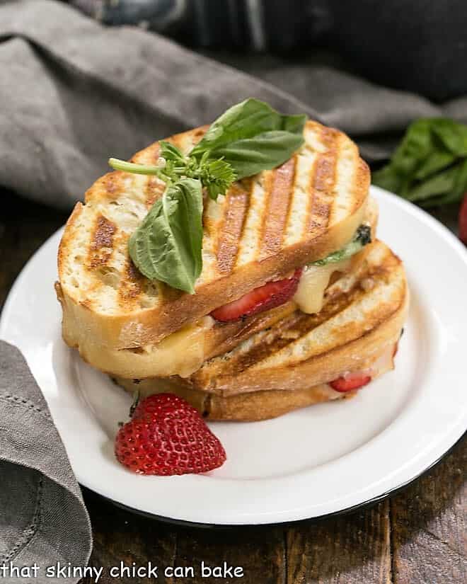 Brie Grilled Cheese - That Skinny Chick Can Bake