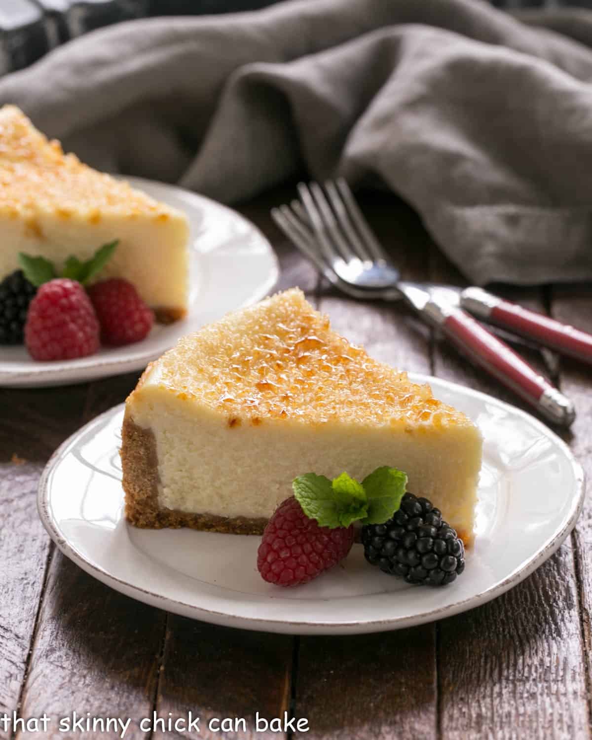 https://www.thatskinnychickcanbake.com/wp-content/uploads/2012/09/Creme-Brulee-Cheesecake-9.jpg