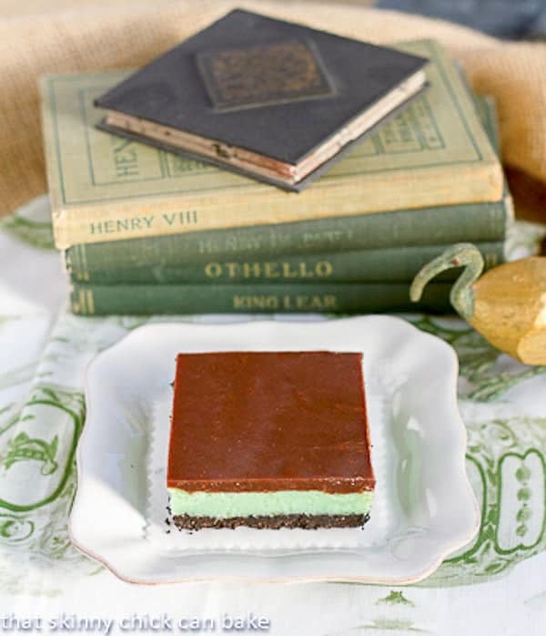 Grasshopper Cheesecake Bars - cookie crust, minty cheesecake filling topped with milk chocolate ganache Grasshopper Cheesecake Bars