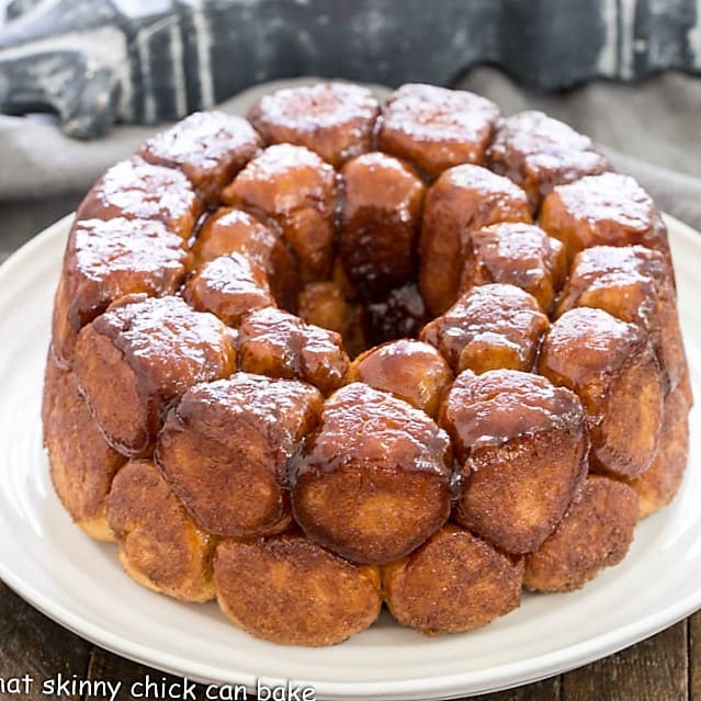 https://www.thatskinnychickcanbake.com/wp-content/uploads/2013/08/Homemade-Monkey-Bread-Recipe.jpg