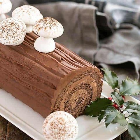 Mini Yule Logs with Red Berries - Recipe with images - Meilleur du Chef