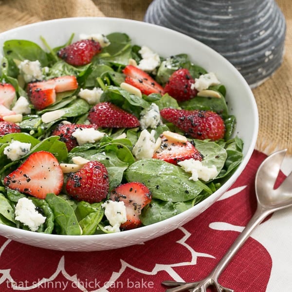 Spinach Strawberry Salad | summer salad with spinach, berries, blue cheese and almonds