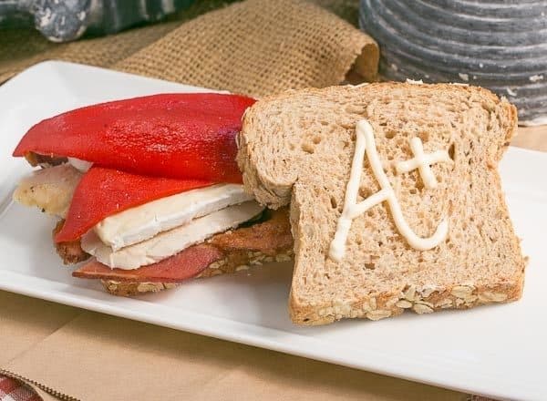 Roasted Chicken Brie and Bacon Sandwich | A scrumptious sandwich that'would perk up any lunch box!