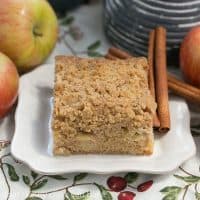 Apple Coffee Cake | Filled with chopped apples, warm spices and topped with a brown sugar and cinnamon streusel
