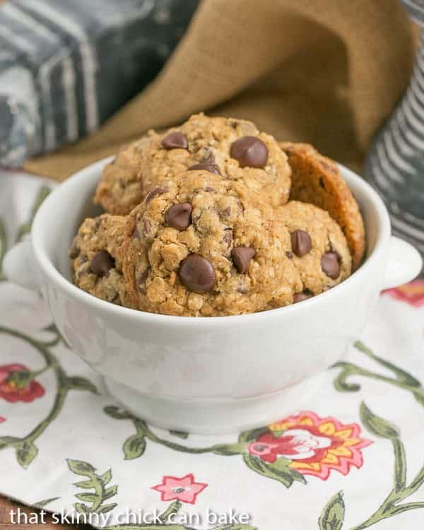 Oatmeal Chocolate Chip Cookies | Chewy and packed full of two kinds of chocolate chips