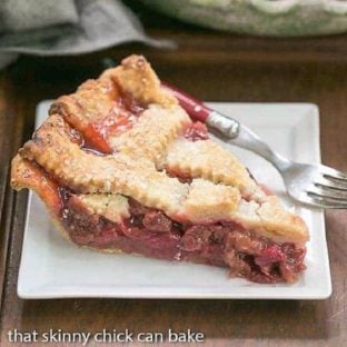 Classic Rhubarb pie featured image