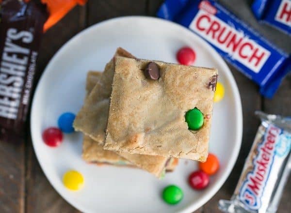Candy Bar Blondies | The perfect way to use up any leftover candy!