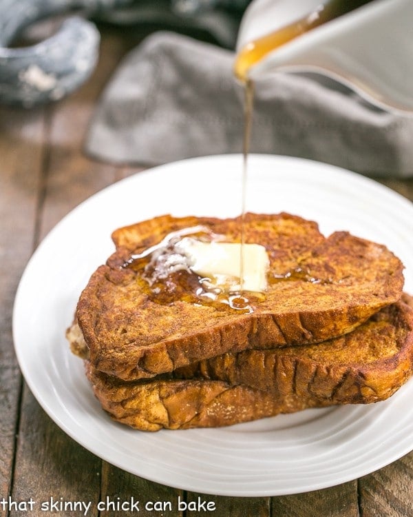 Pumpkin French Toast | A decadent breakfast treat with all the fabulous autumnal flavors of pumpkin pie!