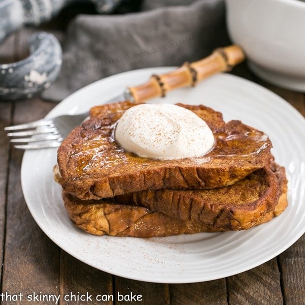 Pumpkin French Toast | A decadent breakfast treat with all the fabulous autumnal flavors of pumpkin pie!