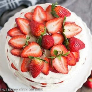Fresh Strawberry Meringue Cake Featured image