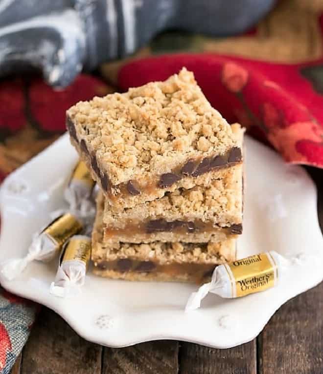 Oatmeal Carmelitas - Easy Gooey Bars! - That Skinny Chick Can Bake