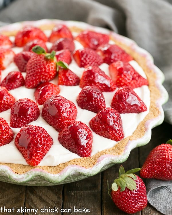 Strawberry Cream Pie in a green pie plate