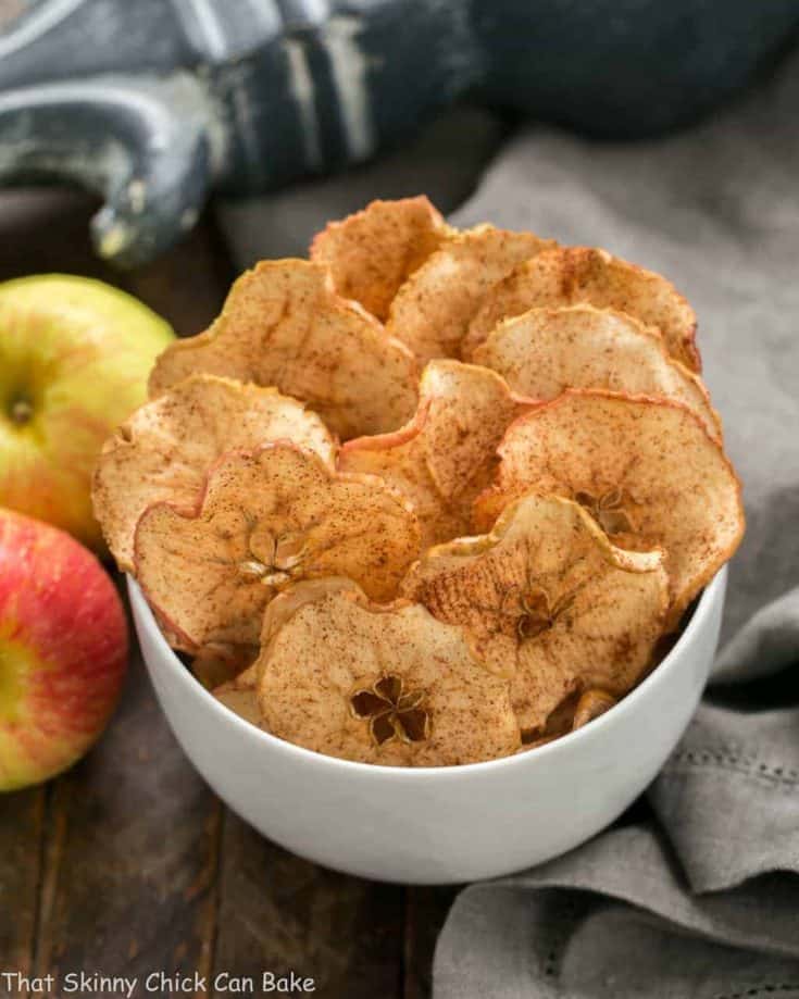 Cinnamon Apple Chips | An irresistible 3-ingredient snack