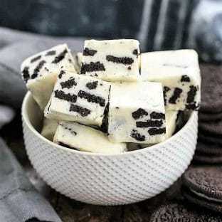 white chocolate Oreo fudge featured image