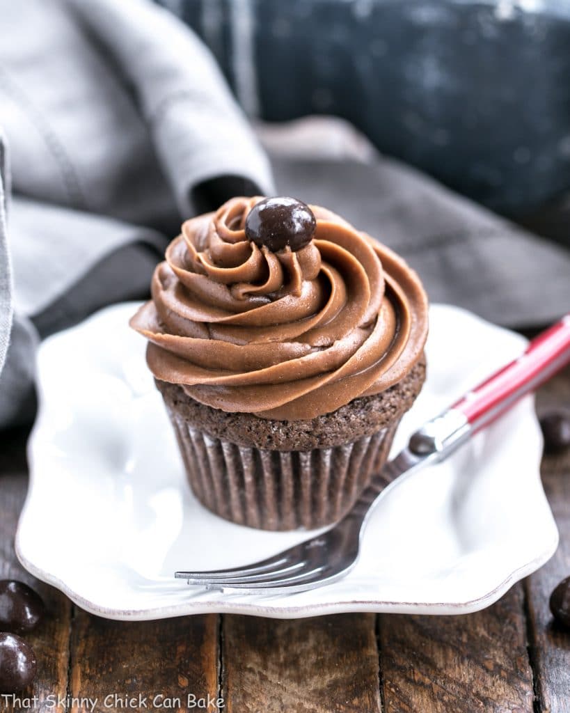 Single frosted chocolate mocha cupcakes