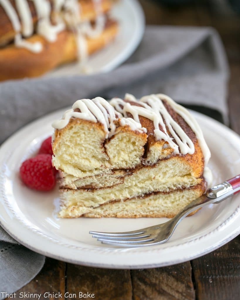 Cinnamon Twist Bread - a delicious, twisted yeast bread with a cinnamon sugar filling Cinnamon Twist Bread - a delicious, twisted yeast bread with a cinnamon sugar filling