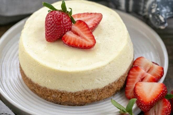 Vanilla Bean Instant Pot Cheesecake - a mini cheesecake that's rich, smooth, and ultra creamy! You'll swoon