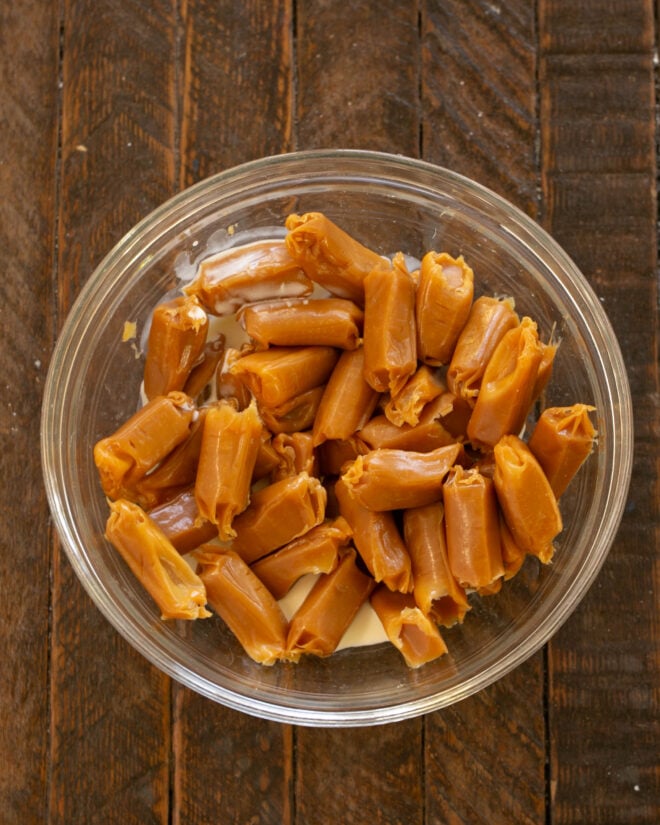 Caramels and cream ready to melt in the microwave.